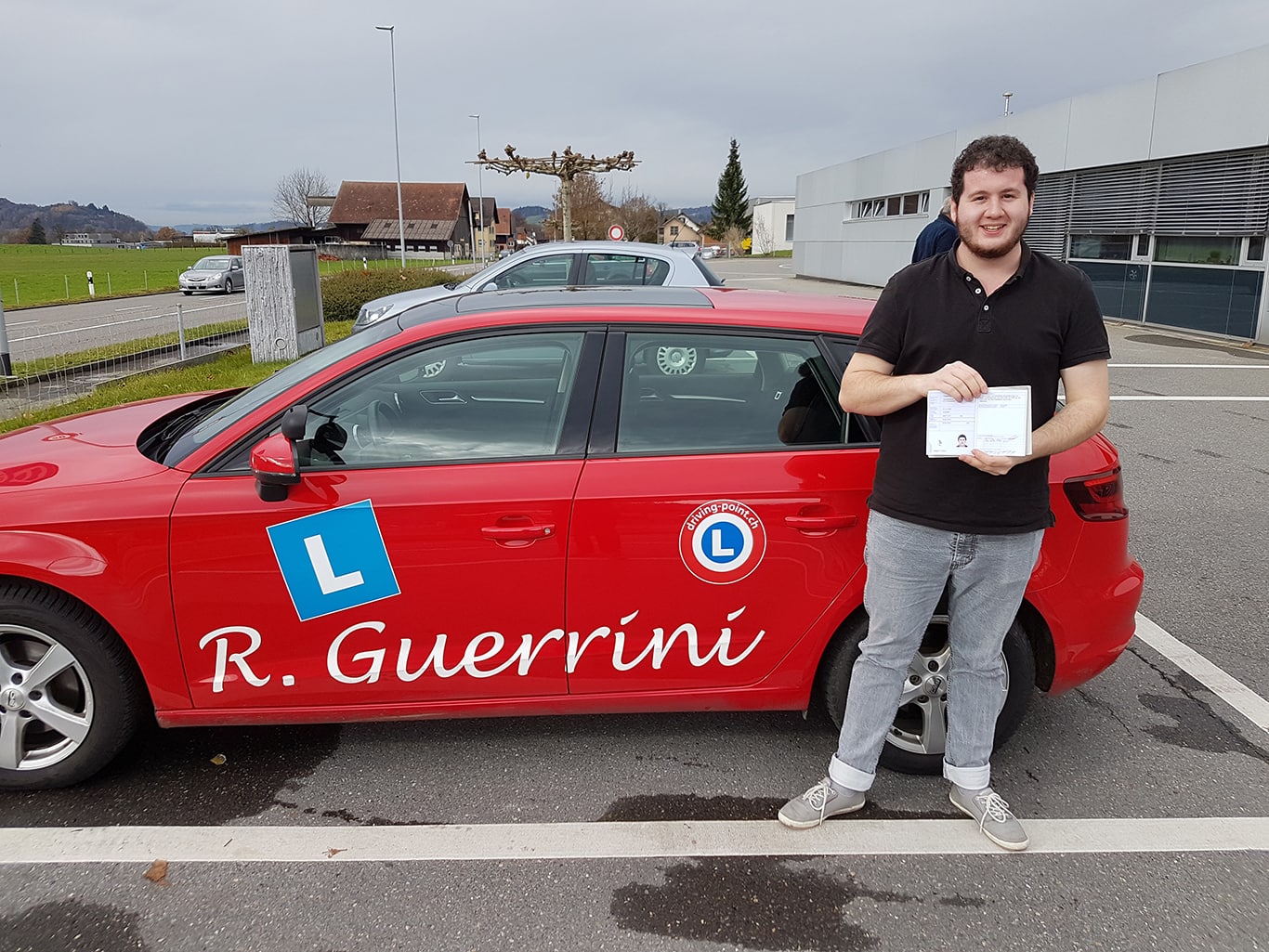 Motorradführerschein, Verkehrskunde & Theorieprüfung in Wagen - Fahrschule Driving Point