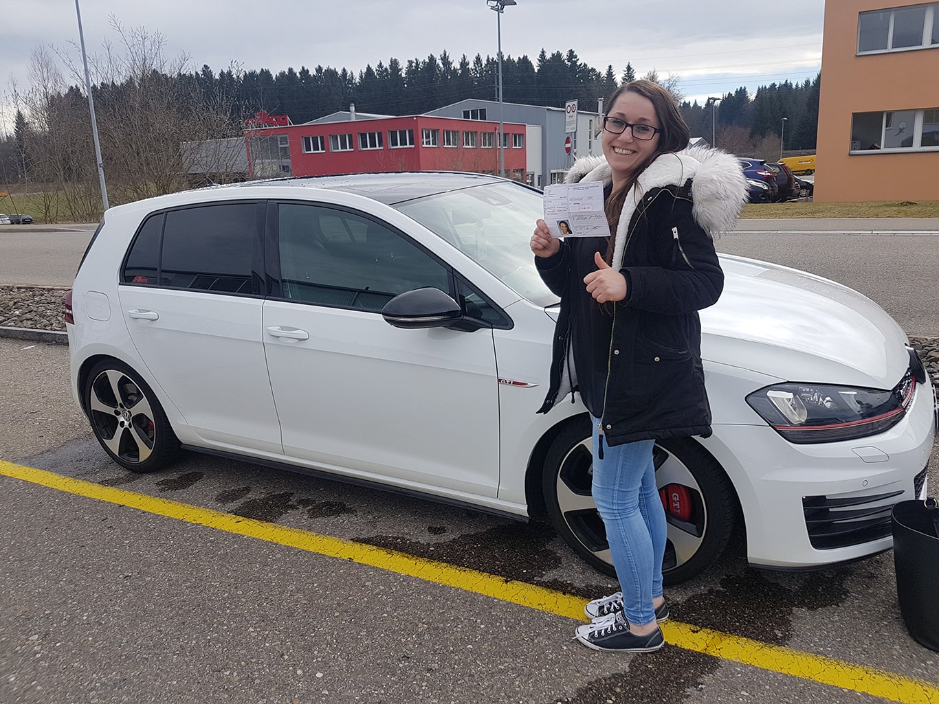 Führerschein Praktische- & Theorieprüfung in Wagen - Driving Point