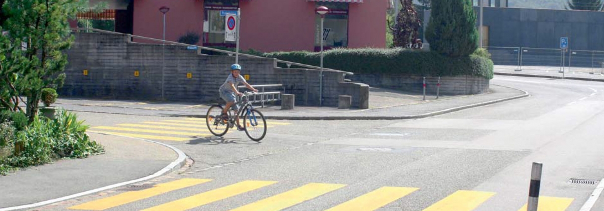 Verkehrskunde bei der Fahrschule Driving Point in Jona - Strassenverkehr